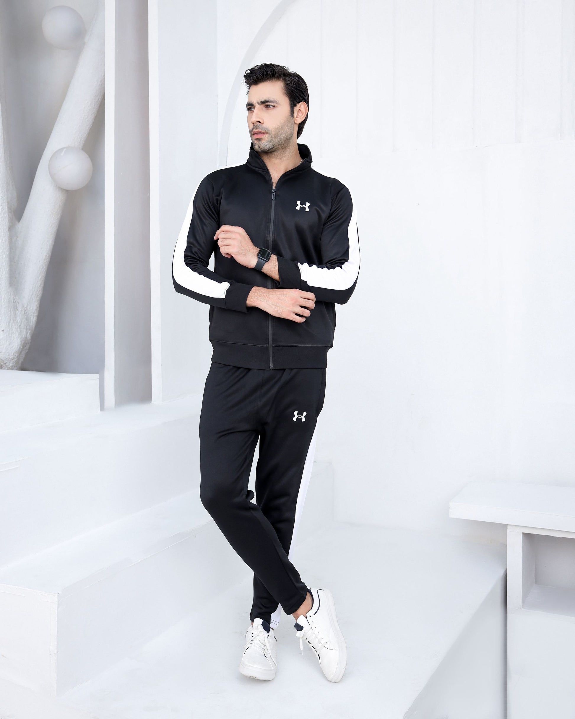 Black zipper jacket tracksuit